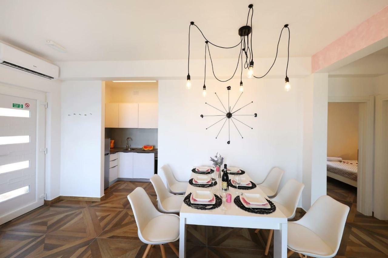 Redstone Luxury Apartments Sveta Nedelja  Eksteriør bilde