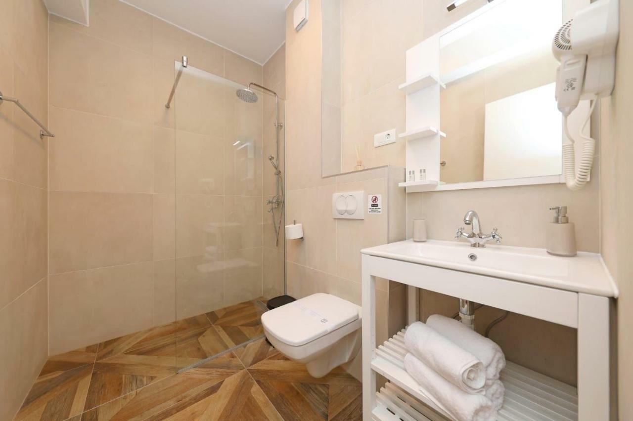 Redstone Luxury Apartments Sveta Nedelja  Eksteriør bilde
